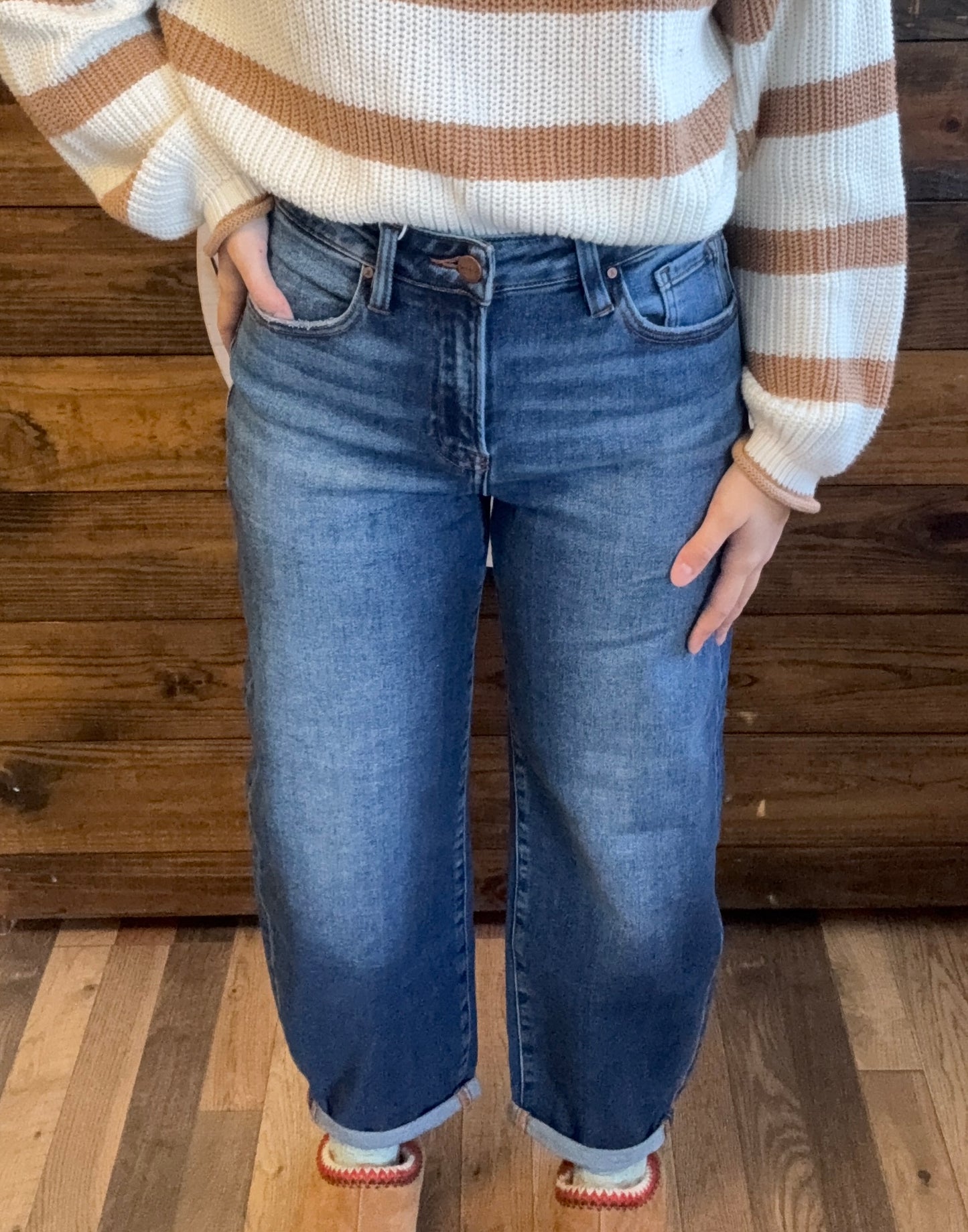 Signature High Rise Barrel Jeans