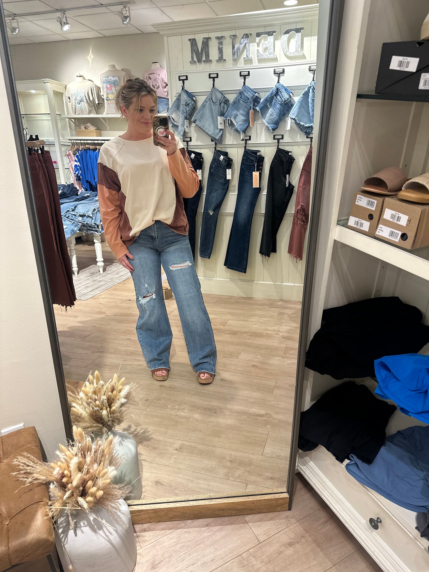 HR ripped wide leg jean