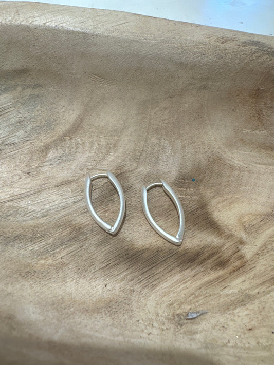 malone earrings -silver