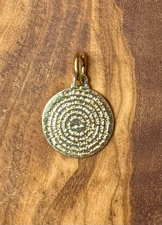 Circle Script charm bar gold