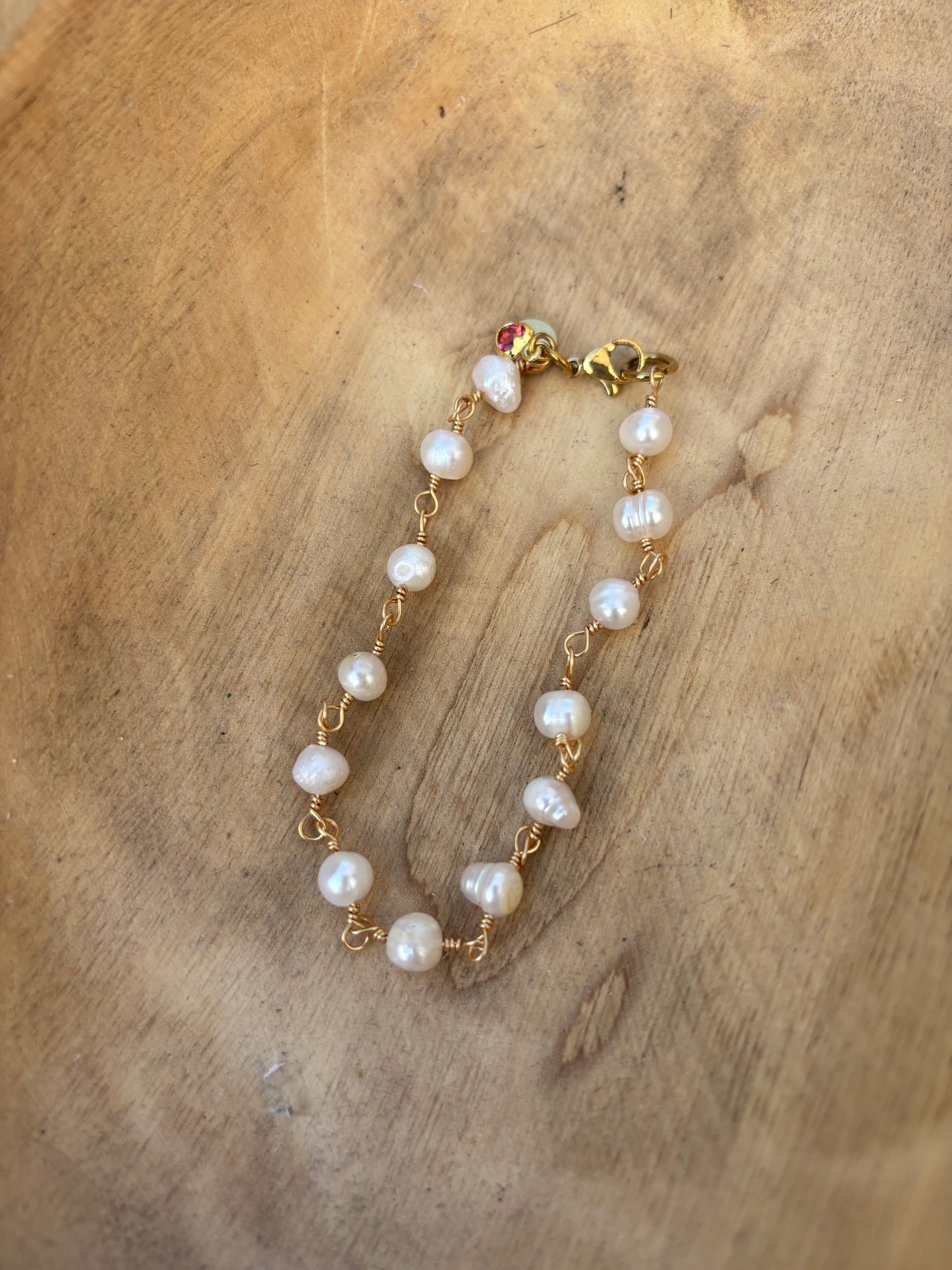 Beth Pearl Charm Bracelet -Gold-medium