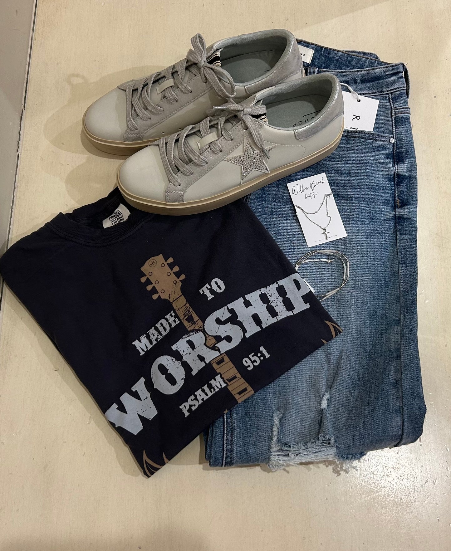 "Made to worship " T shirt