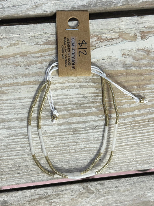 3 Row bead stone and metal bracelet white opal/gold