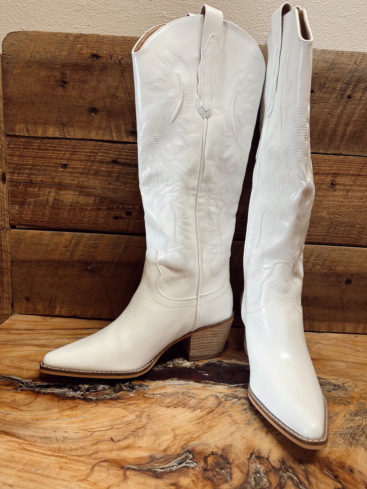 Dixie boots- white